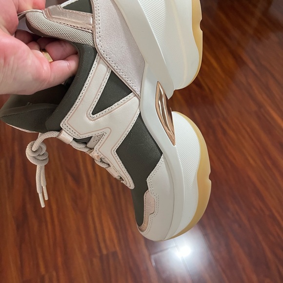 Like new! Only used once inside the house! - Picture 6 of 14